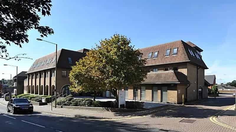 Brentwood Office Space 6800 sq ft Near Station