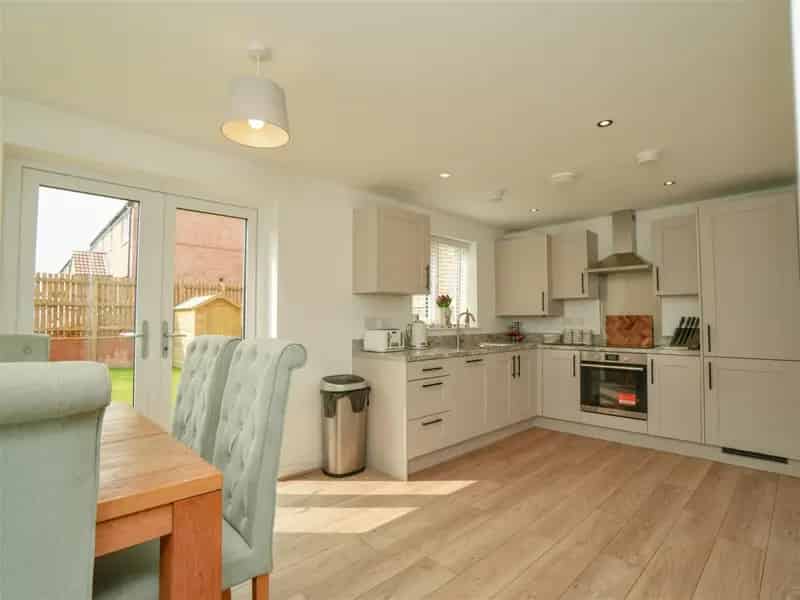 3 Bedroom Detached House To Let Easingwold