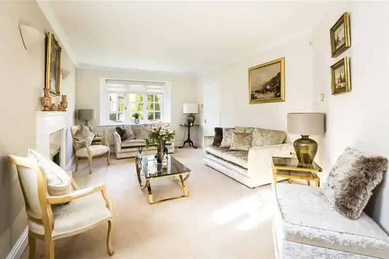 4 Bedroom Detached House for Sale Near Cockfosters Station