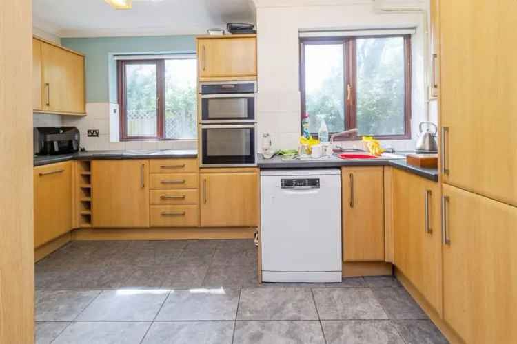Four Bedroom Detached House Giffords Park Milton Keynes