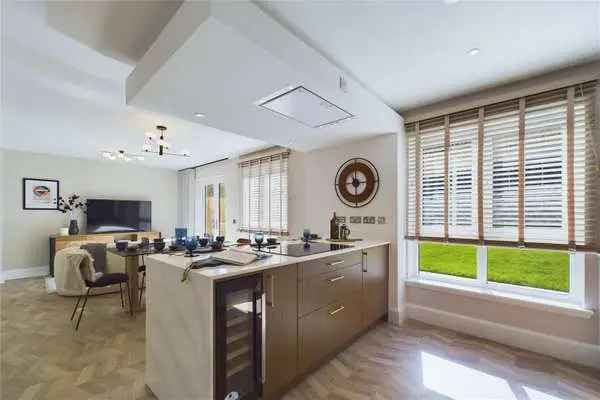 New 4-Bedroom Homes in Howwood, Renfrewshire