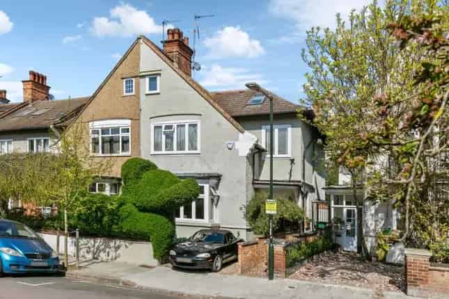 Semi Detached House for Sale Barnes SW13