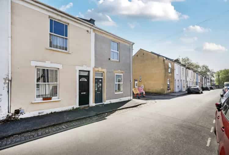 2 Bedroom Victorian House for Sale in Southville