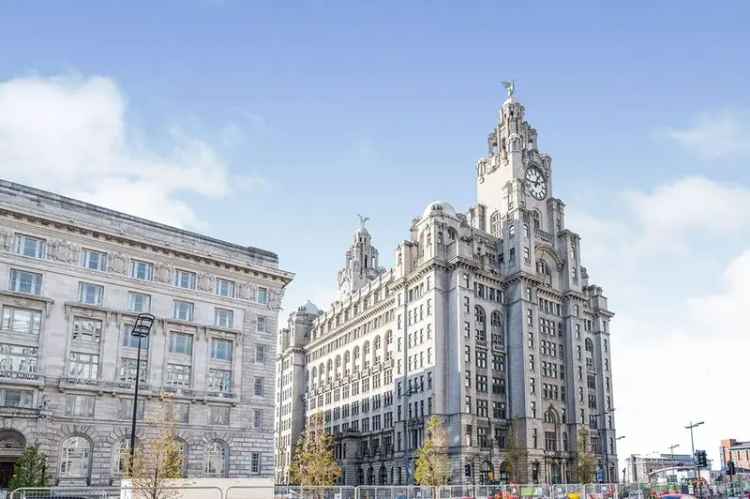Liverpool Waterfront Studio Apartment For Sale