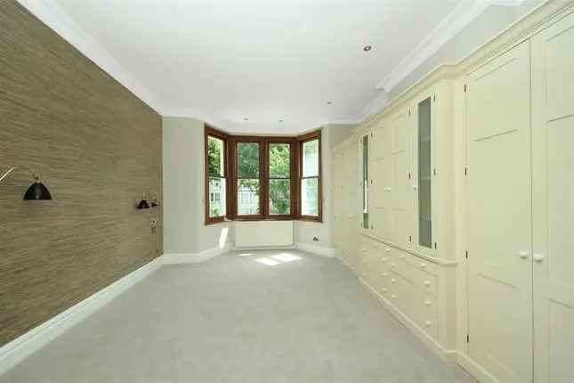 Detached house to rent in The Avenue, London W13