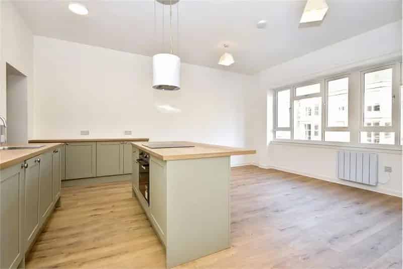 2 Bed Flat Cupar First Floor Fully Refurbished