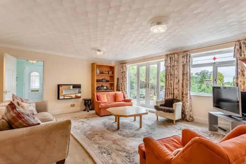 5 Bedroom Detached House 75 Acres Equestrian Potential