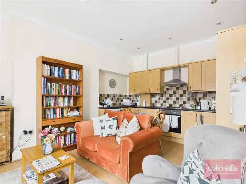 2 Bed Flat for Sale in Hunmanby