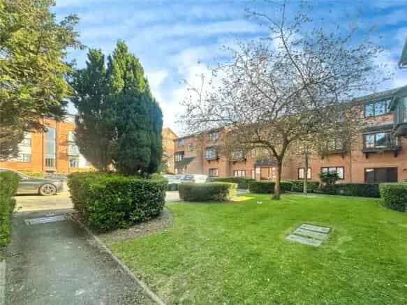 One Bedroom Apartment Zero Deposit Parking Available