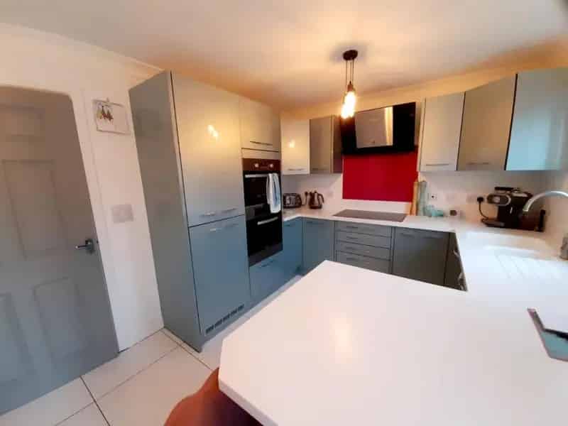 4 Bed Detached House for Sale