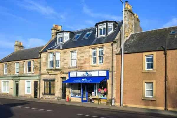 Phoenix House Elie 5 Bedroom Duplex Apartment with Garden Sauna and Hot Tub