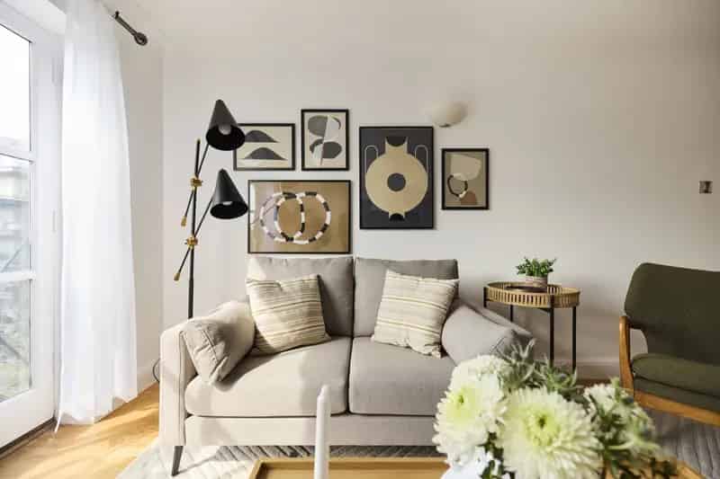 2 Bedroom Flat for Sale Near Regent's Canal