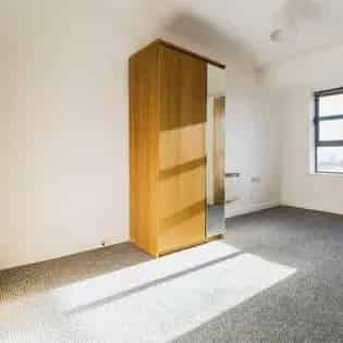 2 Bed 2 Bath Manchester Apartment Near Piccadilly Station