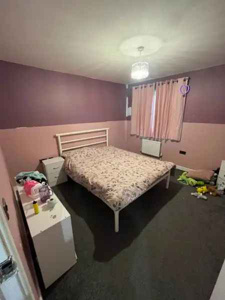 Flat For Rent in Stevenage, England