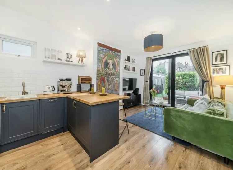 Exceptional 2 Bed Maisonette near Wimbledon Town Centre