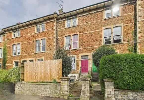 7 Bedroom Terraced House 7 Flats Part Let £38400pa