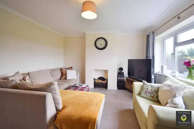 3 Bedroom Detached House to Rent