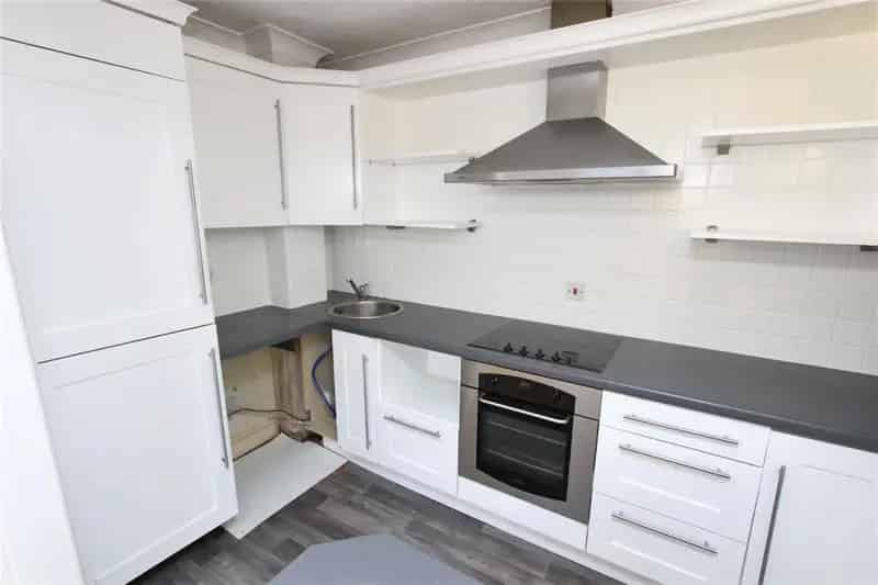 1 Bedroom Apartment Leigh on Sea New UPVC Double Glazing