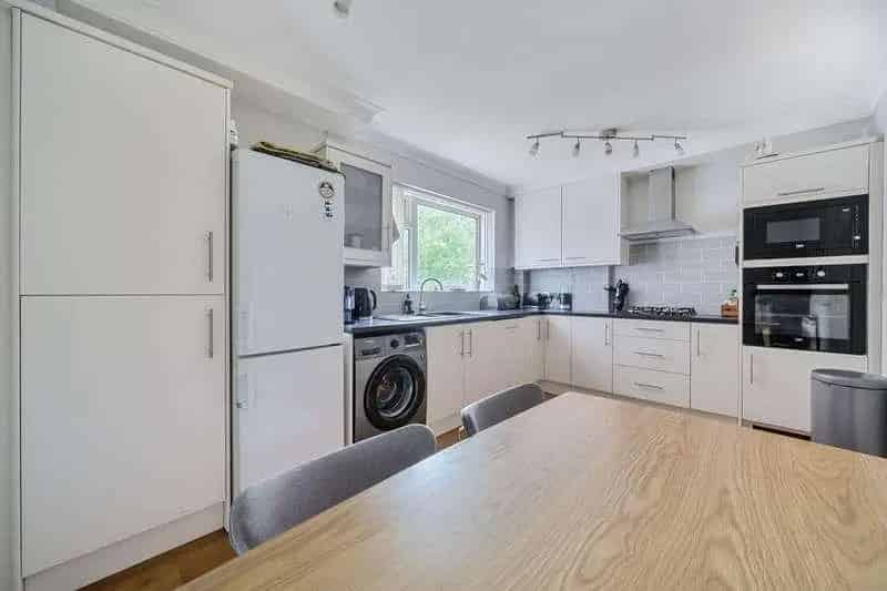 1 Bed Flat for Sale Near Shortlands Station