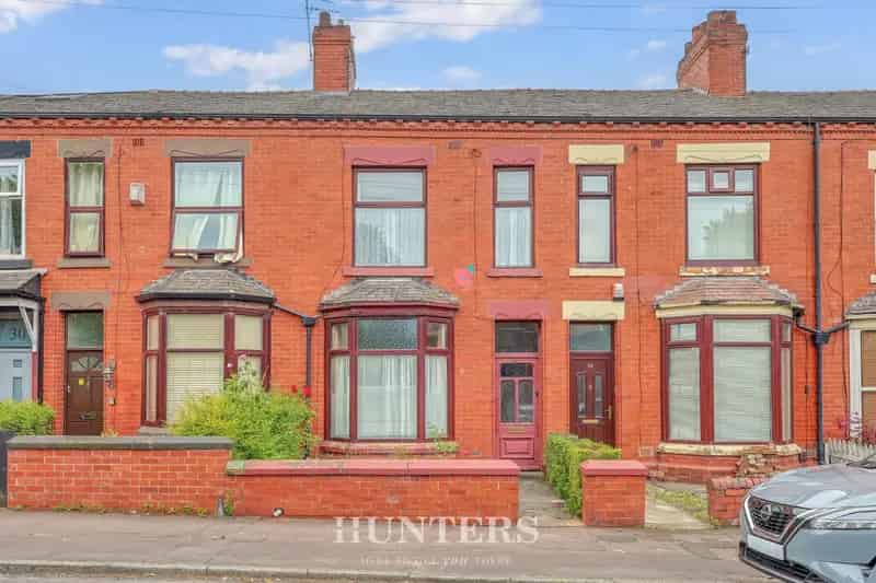 3 Bedroom Mid Terrace House For Sale Freehold No Onward Chain