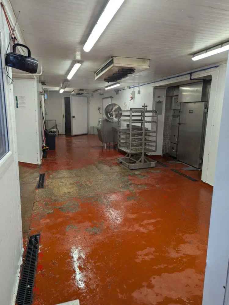 1900 sq ft Light Industrial Warehouse Maldon Essex Food Processing