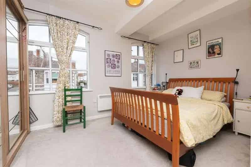2 Bed Flat for Sale in St George Bristol