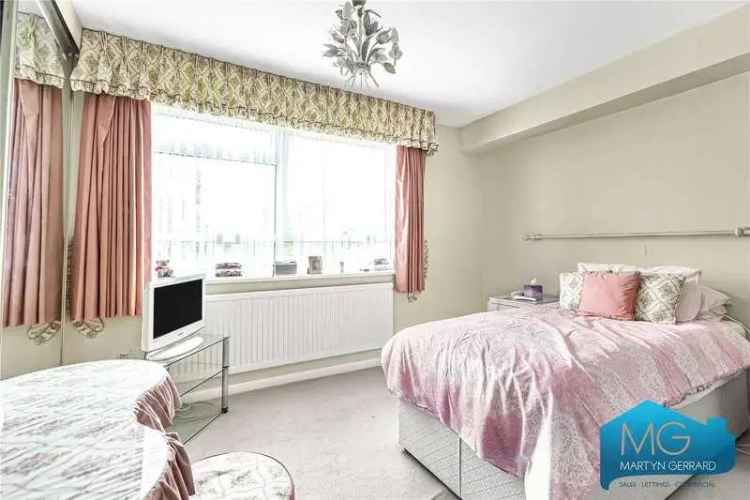 2 bed flat for sale