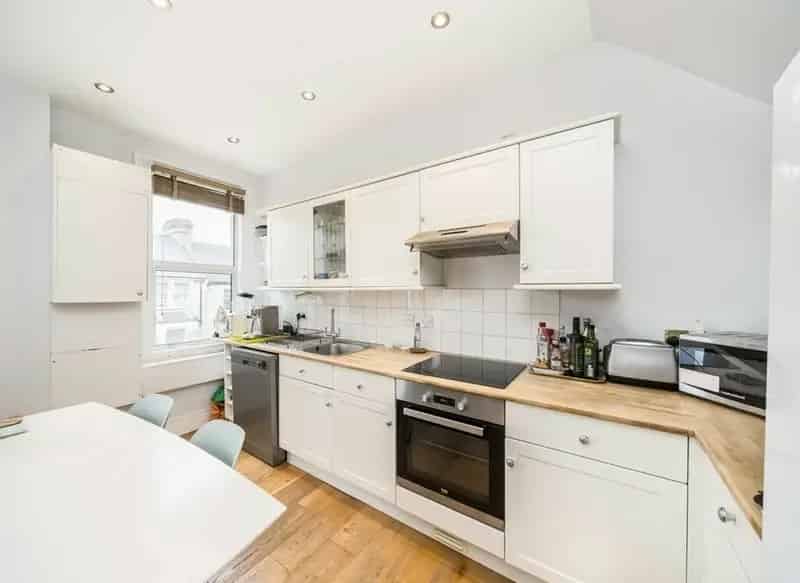 Two Double Bedroom Flat with Private Garden West Hampstead