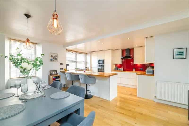 4 Bed End Terraced House Reston 3 Reception Rooms Family Home