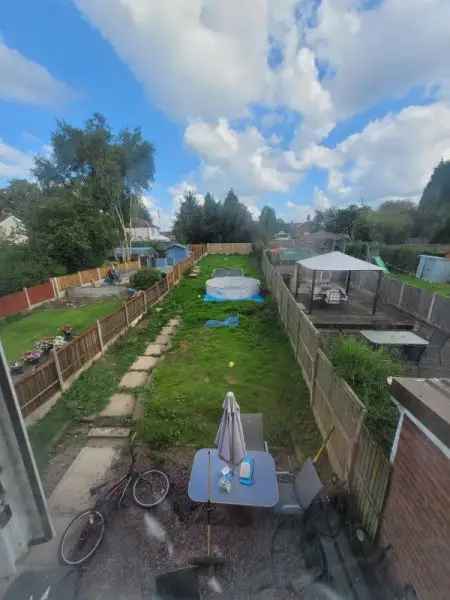 House For Rent in Newcastle-under-Lyme, England