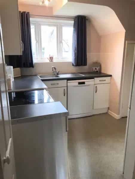 2 Bed House Near Turkey Street Station Pets Allowed