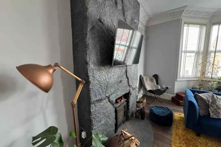 Six Bedroom Victorian House with Annex - Character Features & Off Road Parking