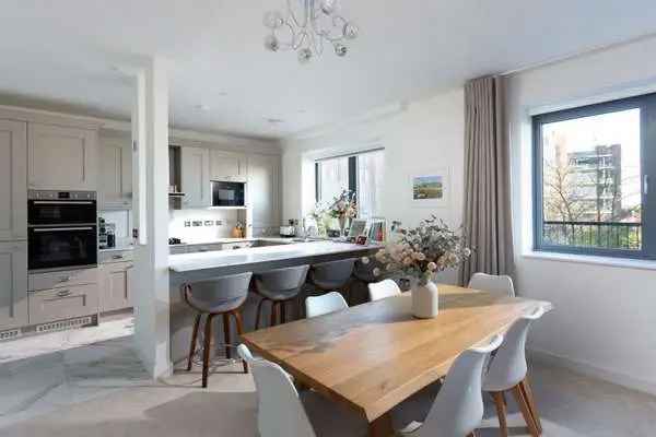 Stunning Clock Tower Apartment York