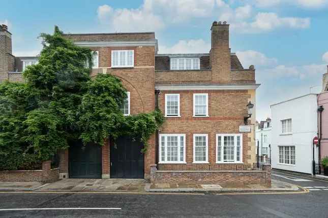 Chelsea Townhouse for Sale Modern and Period Features Family Home