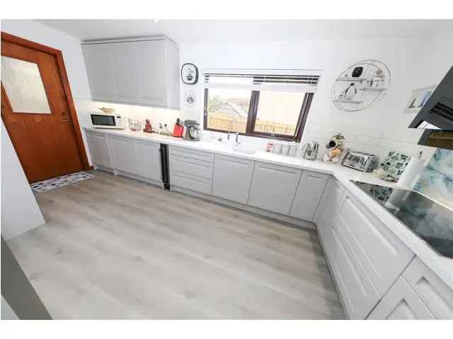 5 Bedroom Detached House for Sale in Pitcairn North Glenrothes