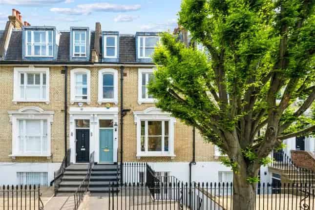 4 Bedroom House for Sale in Walham Grove Fulham
