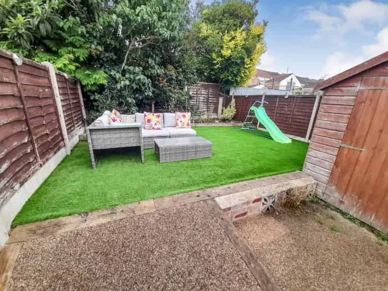3 bed house for sale