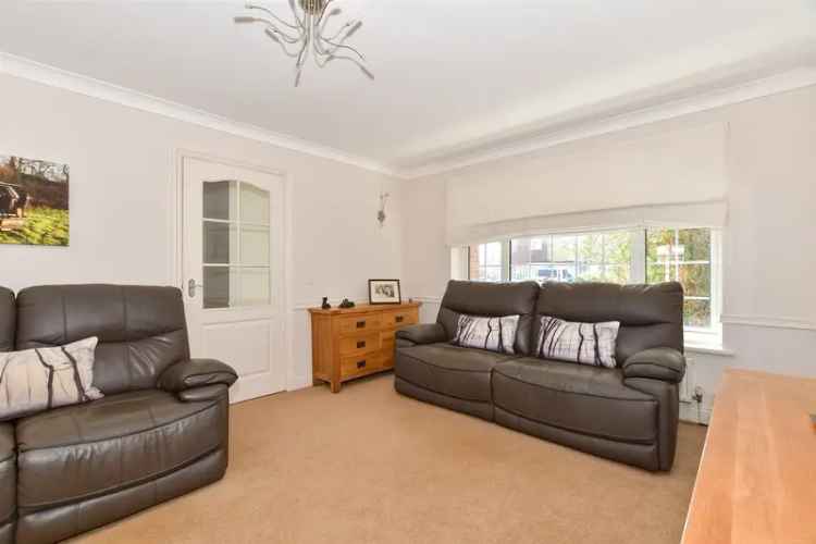 4 Bedroom Detached House For Sale Near Southwater Country Park