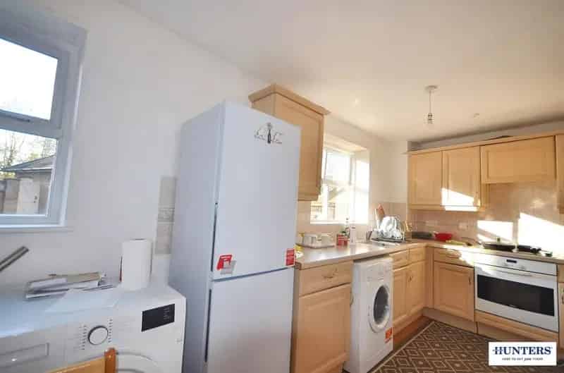 2 Bedroom 2 Bathroom Ground Floor Flat For Sale