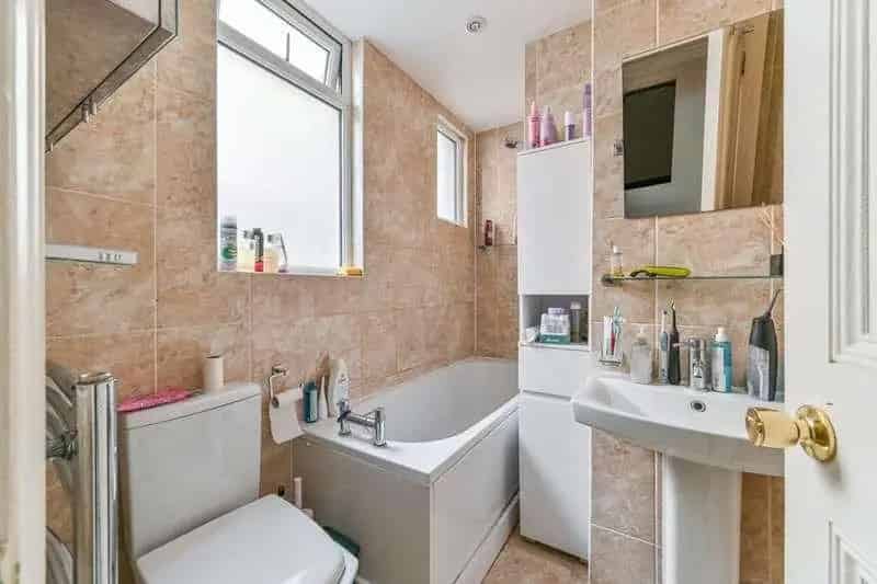 1 Bed Flat for Sale Near Croydon