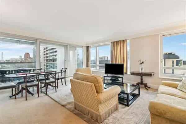 Peninsula Heights Riverside Apartment Two Beds Two Baths Secure Parking Gym