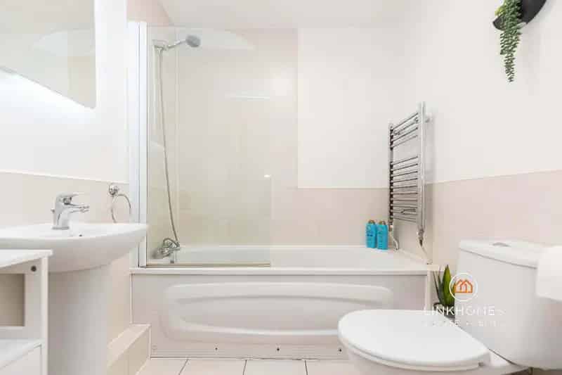 2 Bed House for Sale Near Bournemouth University