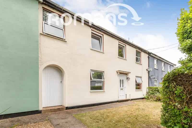 3 Bedroom House for Rent Near Public Transport and Amenities