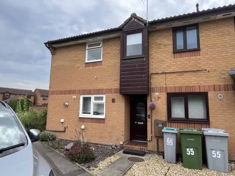 2 Bedroom House To Rent Available 2025