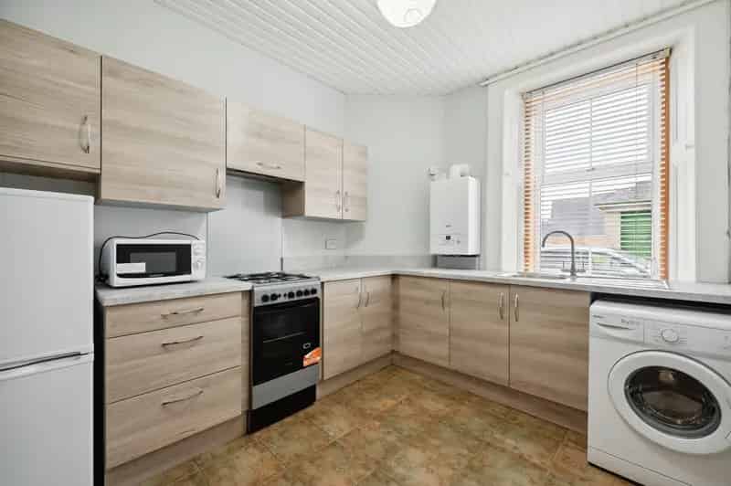 One Bedroom Flat in Falkirk Town Centre Near Train Stations