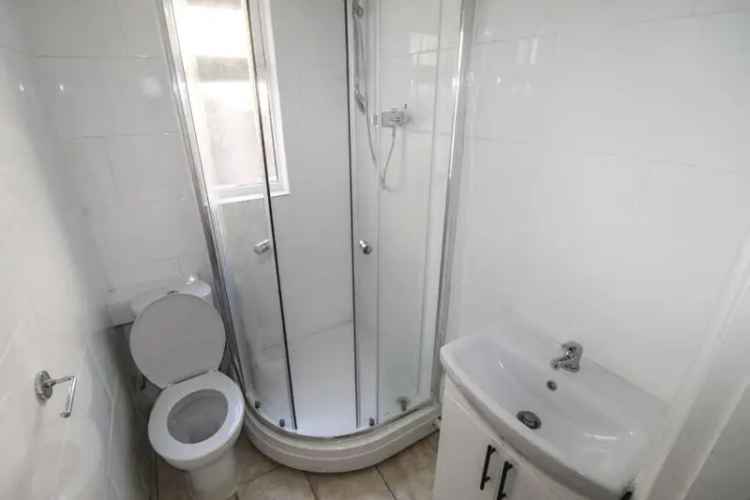 Double Room with Kitchenette in Bedford City Centre All Bills Included