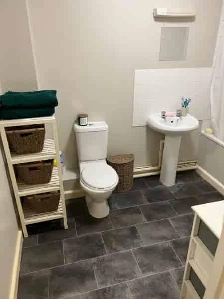 2 Double Bedroom House Near Schools and Town Centre