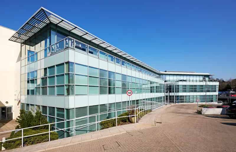 Reigate Town Centre Offices: 4152 sq ft Suite Available
