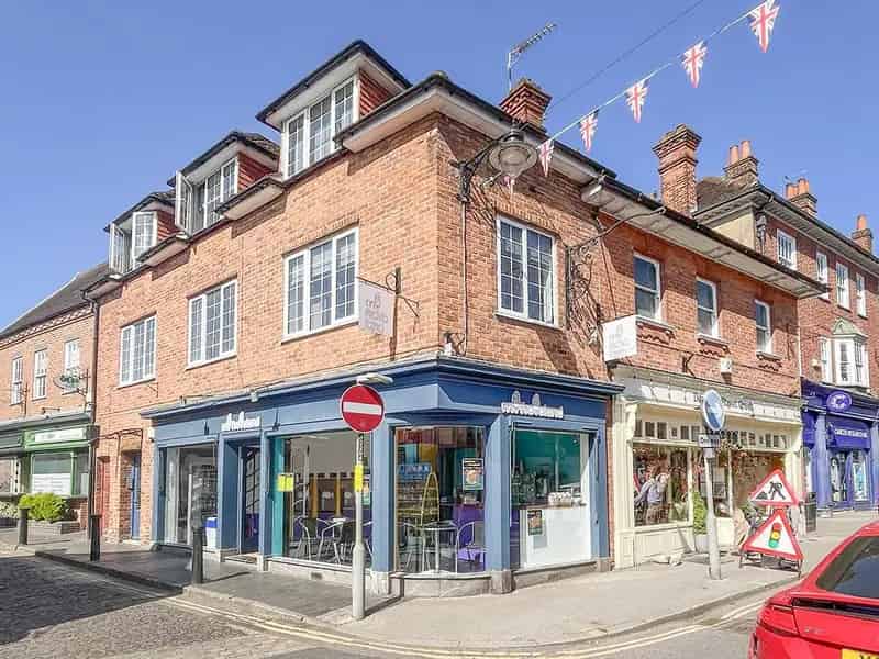 Retail Space For Rent in Farnham