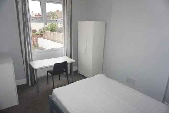 Semi-detached house to rent in Gloucester Road, Bristol BS7